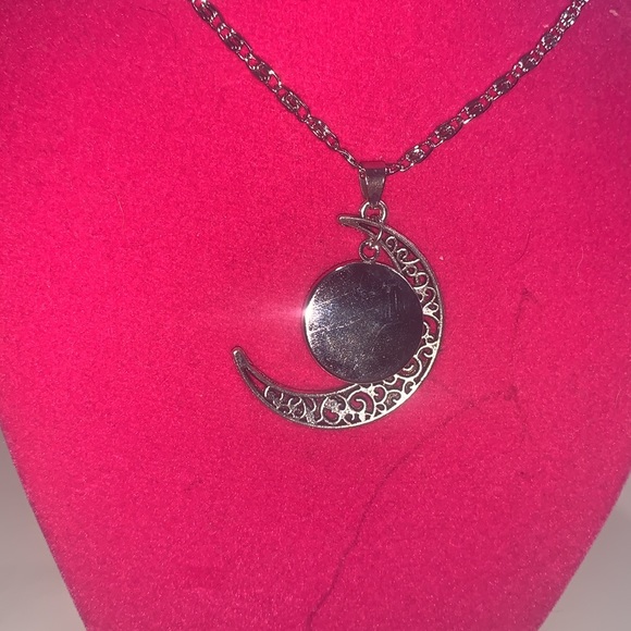 Pride necklace - Picture 2 of 3